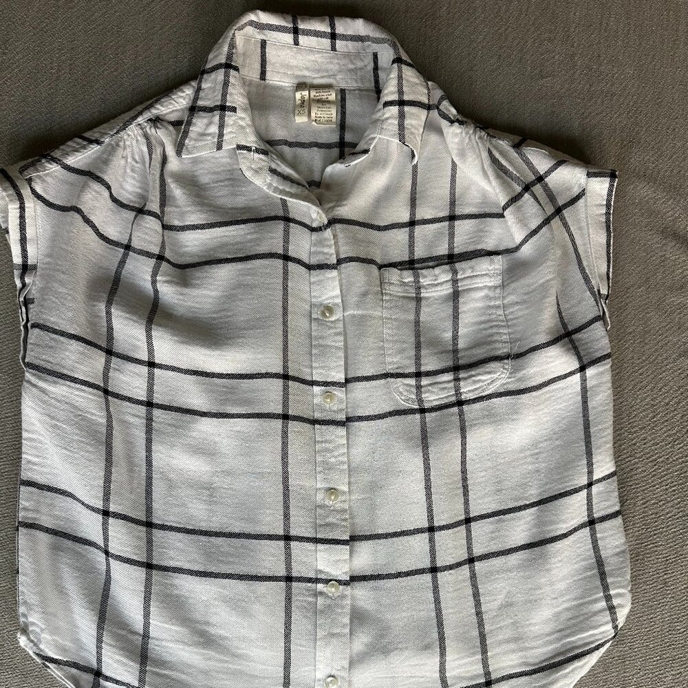 Japna White Grid Plaid Sleeveless Button Down Shirt Size XS – Women’s Casual Top